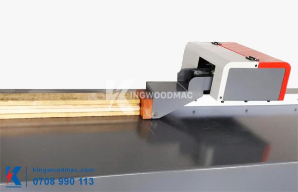 Thiết bị đẩy phôi tự động máy cưa cắt khuyết tật lập trình cắt tự động cnc | kingwoodmac