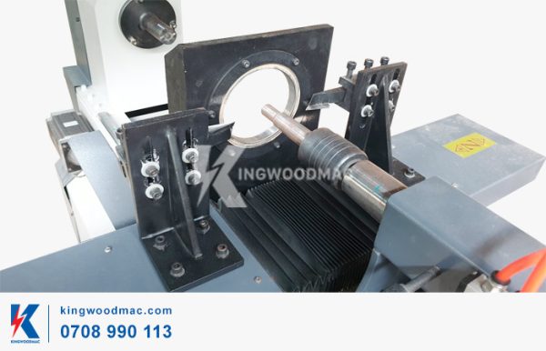 Dao tiện và đầu kẹp phôi máy tiện cnc tiện song cầu thang cnc KW 1020 | Kingwoodmac