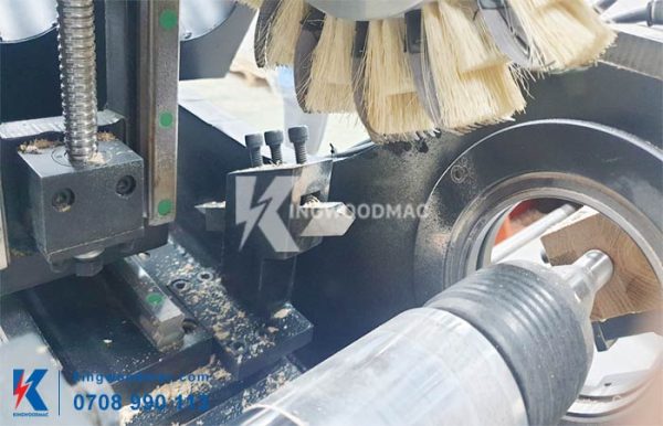 Dao tiện máy tiện tự động chà nhám cnc KW 4015DM | Kingwoodmac