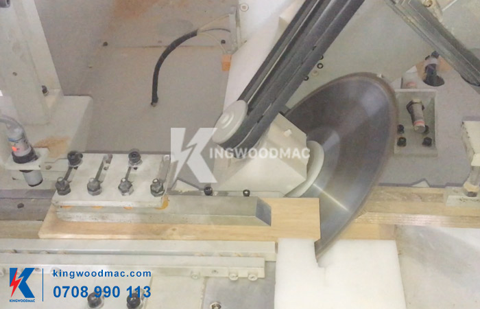 Lưỡi cưa máy cắt bọ ghế hình thang tự động TRAPER 150 | Kingwoodmac