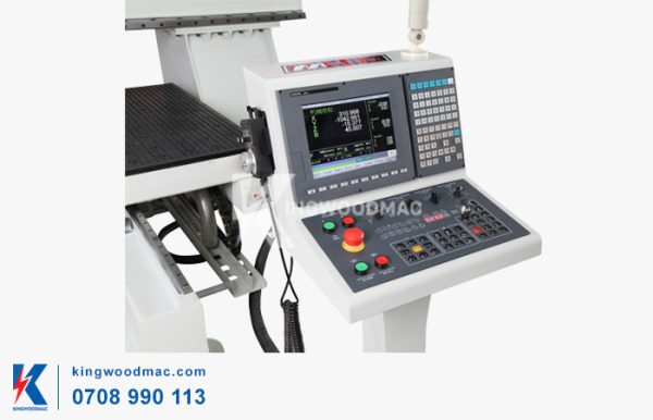 MÁY GIA CÔNG TRUNG TÂM 3 ĐẦU - KW 3018-2A-C Màn hình điều khiển máy gia công trung tâm | Kingwoodmac