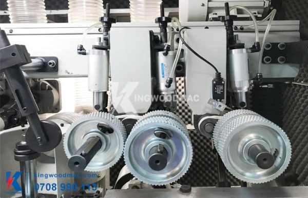 Rulo cuốn phôi máy bào gỗ 4 mặt tự động 6 trục dao | Kingwoodmac