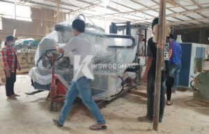 MÁY PHAY MỘNG ÂM 4 ĐẦU CNC - KW 1500-4-4 Máy phay mộng âm cnc 4 đầu đánh mộng cao tốc