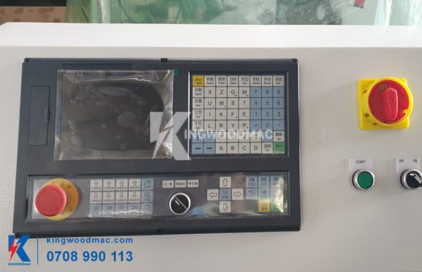 MÁY TIỆN GỖ CNC 1 TRỤC NẠP PHÔI TỰ ĐỘNG - KWQH 800 AF máy tiện gỗ cnc 1 trục- màn hình điều khiển