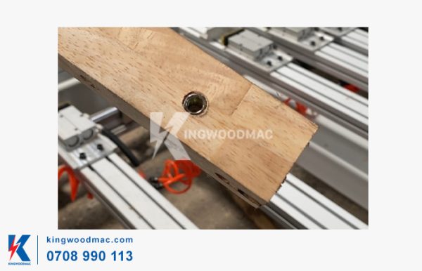 MÁY KHOAN CẤY ỐC KHỔ LỚN - KWFDL 2000DT Sản phẩm máy khoan cấy ốc khổ lớn KWFDL 2000DT | Kingwoodmac