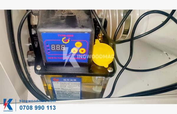 Hệ thống cấp dầu tự động máy cắt ván panel saw | Kingwoodmac