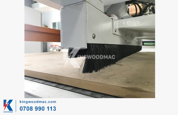 MÁY PHAY CNC NESTING CẤP PHÔI TỰ ĐỘNG - KW 1325 R1B AL Bộ đẩy ván ra máy phay cnc nesting cấp phôi tự động KW 1325 R1B AL | Kingwoodmac