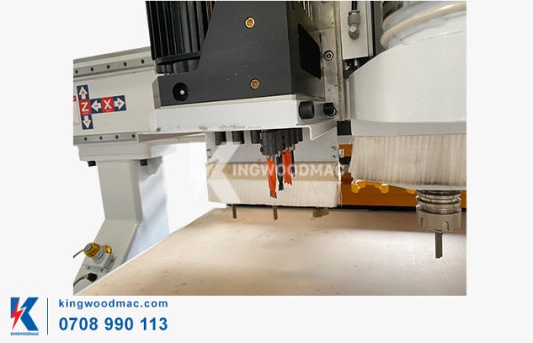 MÁY CẮT PHAY CNC ROUTER CẤP PHÔI TỰ ĐỘNG - KW 1325 R1BP HD Cụm khoan máy cắt phay router cắt phôi tự động KW 1325 R1BP HD | Kingwoodmac