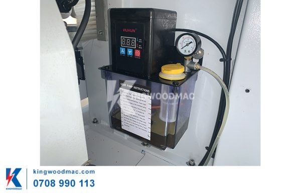 Bơm nhớt của máy dán cạnh nẹp 8 chức năng - KW 450D | Kingwoodmac