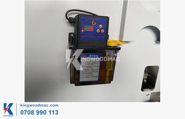 Bơm nhớt của máy dán cạnh thẳng tự động 7 chức năng - KWBL 450