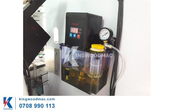 Bơm nhớt của máy dán cạnh veneer có chà nhám - KW 360JS | Kingwoodmac
