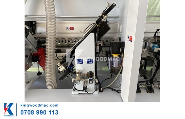 Cắt đầu đuôi nẹp của máy dán cạnh 5 chức năng - KW 360 | Kingwoodmac