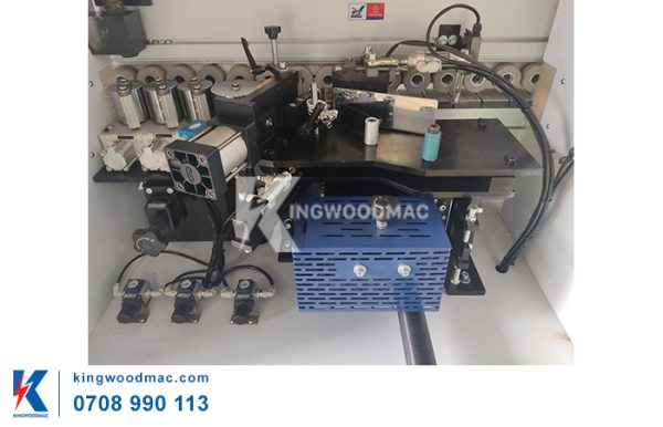 Lăn keo ép nẹp của máy dán cạnh 8 chức năng tự động - KW 450DJ | Kingwoodmac