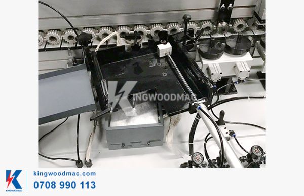 MÁY DÁN NẸP L - KWWM EDGE L EVA Nồi keo của máy dán nẹp L - KWWM EDGE L EVA | Kingwoodmac