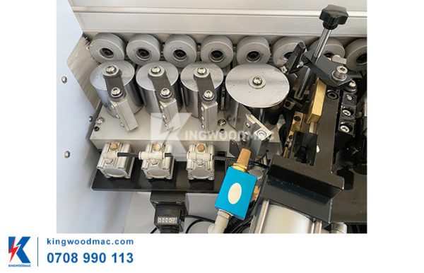 Rulo ép nẹp của máy dán cạnh 5 chức năng - KW 360 | Kingwoodmac