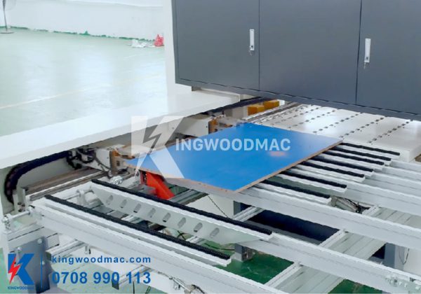 MÁY KHOAN GỖ CÔNG NGHIỆP 6 MẶT - KW 612S Bàn ra phôi máy khoan gỗ công nghiệp 6 mặt - KW 612S | Kingwoodmac