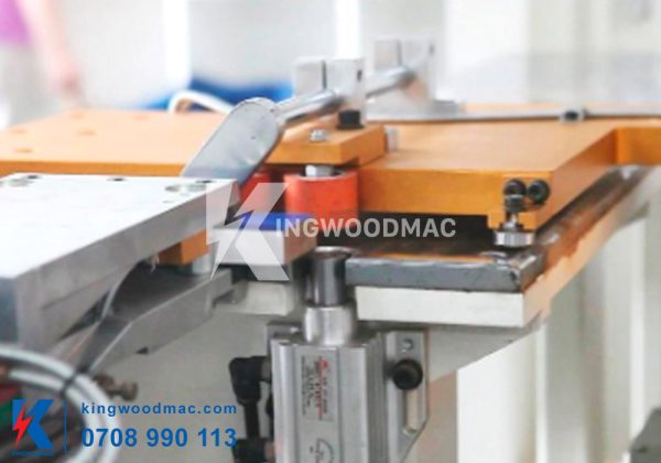 MÁY KHOAN GỖ 6 MẶT CNC - KW 690 Căn chỉnh phôi tự động máy khoan gỗ 6 mặt cnc KW 690 | Kingwoodmac