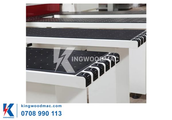 Bàn làm việc hút chân không máy cưa panel cấp phôi tự động - KWHH 330FGC | Kingwoodmac