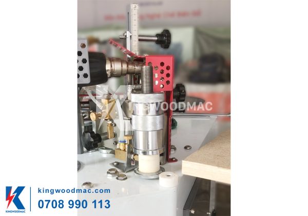 Cụm lăn keo máy cắt xen dán cạnh cong bán tự động - KWBL 700 | Kingwoodmac