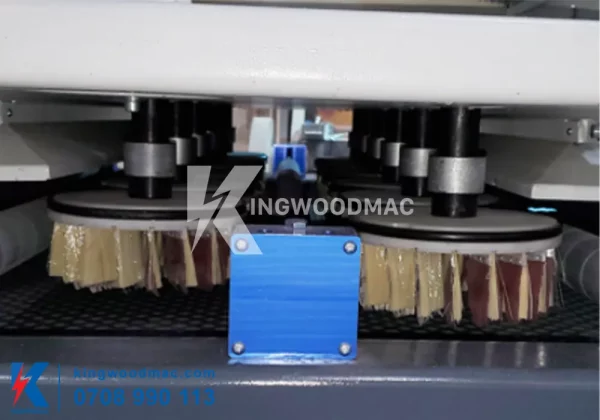 MÁY CHÀ NHÁM CHỔI THÙNG 7 TRỤC - KW 1300 7S Trục chà nhám đĩa xoay máy chà nhám chổi thùng 7 trục | Kingwoodmac