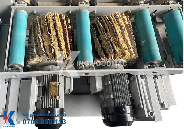 Trục chà nhám mặt dưới máy chà nhám chổi 4 mặt | Kingwoodmac