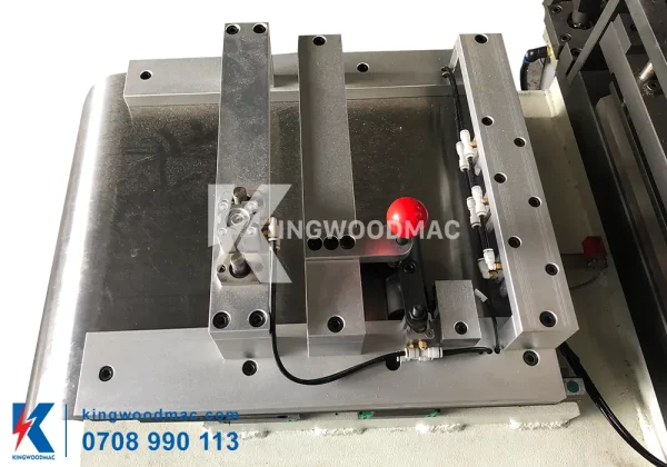 Bàn ra phôi máy nối veneer tự động | Kingwoodmac