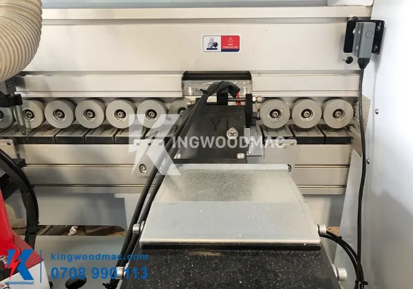 Đầu lăn keo cạnh nghiêng máy dán cạnh thẳng nghiêng tự động | Kingwoodmac