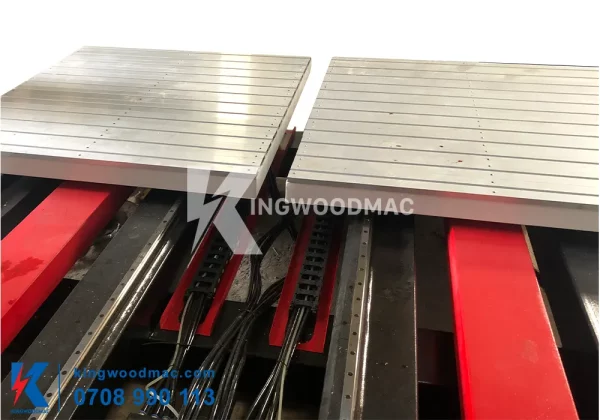 MÁY CNC TRUNG TÂM 3D 4 TRỤC 2 BÀN THAY DAO TỰ ĐỘNG - KW 4AXIS ATC1 Hai bàn làm việc máy CNC trung tâm 3D 4 trục 2 bàn thay dao tự động | Kingwoodmac