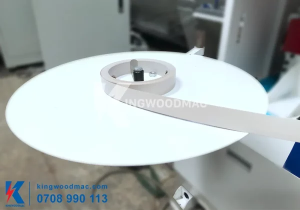 Bàn đỡ chỉ nẹp máy dán cạnh tự động chữ J C L | Kingwoodmac