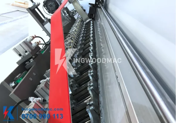 MÁY DÁN CẠNH THẲNG NGHIÊNG KHÔNG ĐƯỜNG LINE - COMBINE ARC12 Băng tải rulo ép nẹp nghiêng máy dán cạnh thẳng nghiêng không đường line | Kingwoodmac