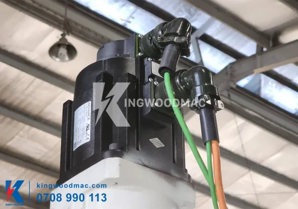 MÁY PHAY CNC 8 TRỤC 32 DAO ĐA NĂNG - MRS8x4SE S1200S Động cơ servo máy phay cnc 8 trục 32 dao đa năng | Kingwoodmac