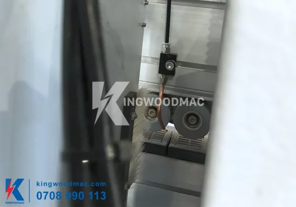 MÁY DÁN CẠNH THẲNG NGHIÊNG KHÔNG ĐƯỜNG LINE - COMBINE ARC12 Phun xịt bụi máy dán cạnh thẳng nghiêng không đường line | Kingwoodmac