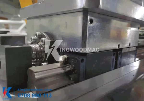 Ray trượt và trục vít me máy ghép cao tần khung cửa gỗ solid | Kingwoodmac