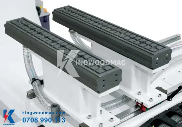 BÀN LÀM VIỆC MÁY CNC 3D 5 TRỤC 4 DAO BÀN ĐƠN - KW RF-5JET-S