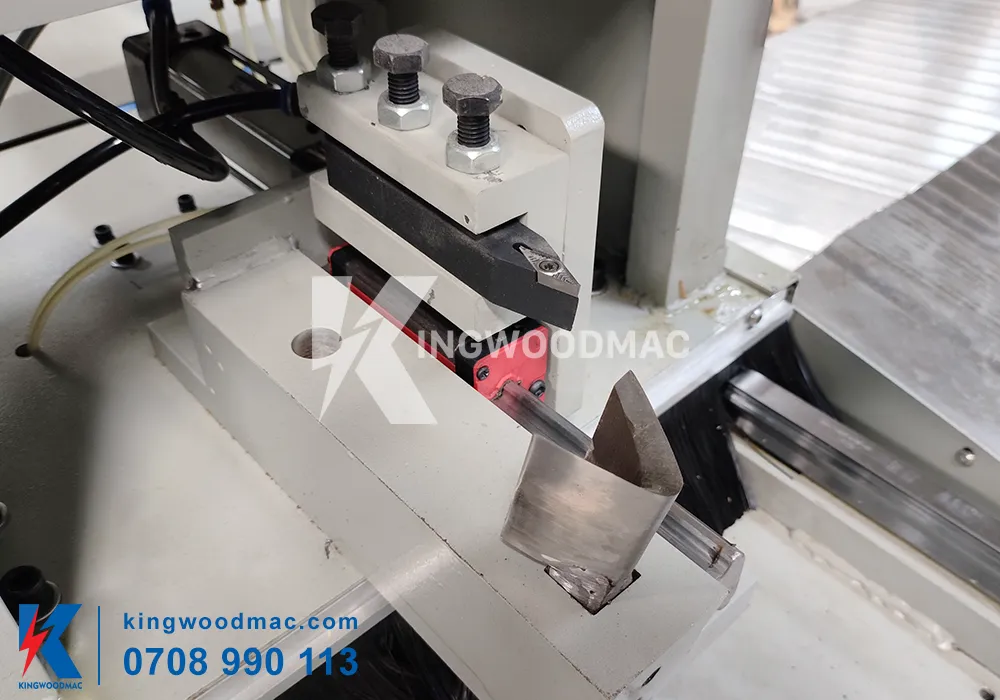Dao tiện phôi của máy