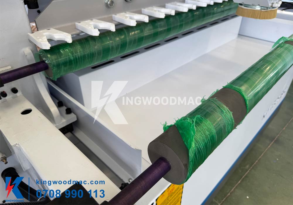 khay-thay-dao-may-cnc-router-1-dau-2-ray-truot Khay thay dao máy cnc router 1 đâu 2 ray trượt