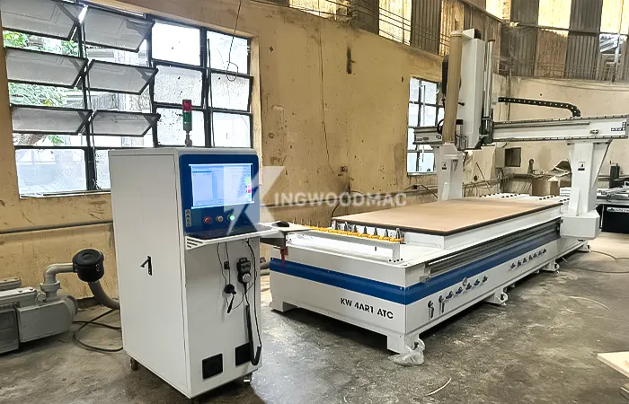 MÁY CNC 4 TRỤC THAY DAO TỰ ĐỘNG - KW 4AR1 ATC Bàn giao máy cnc router 4 trục